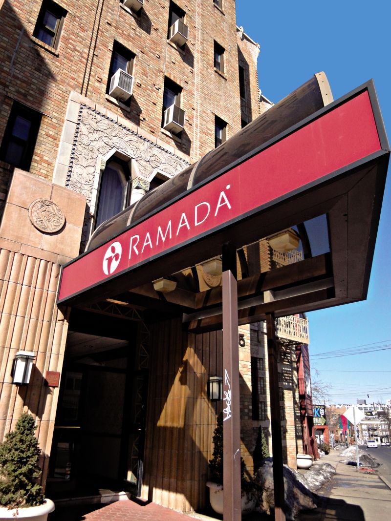 Ramada By Wyndham Jersey City Extérieur photo